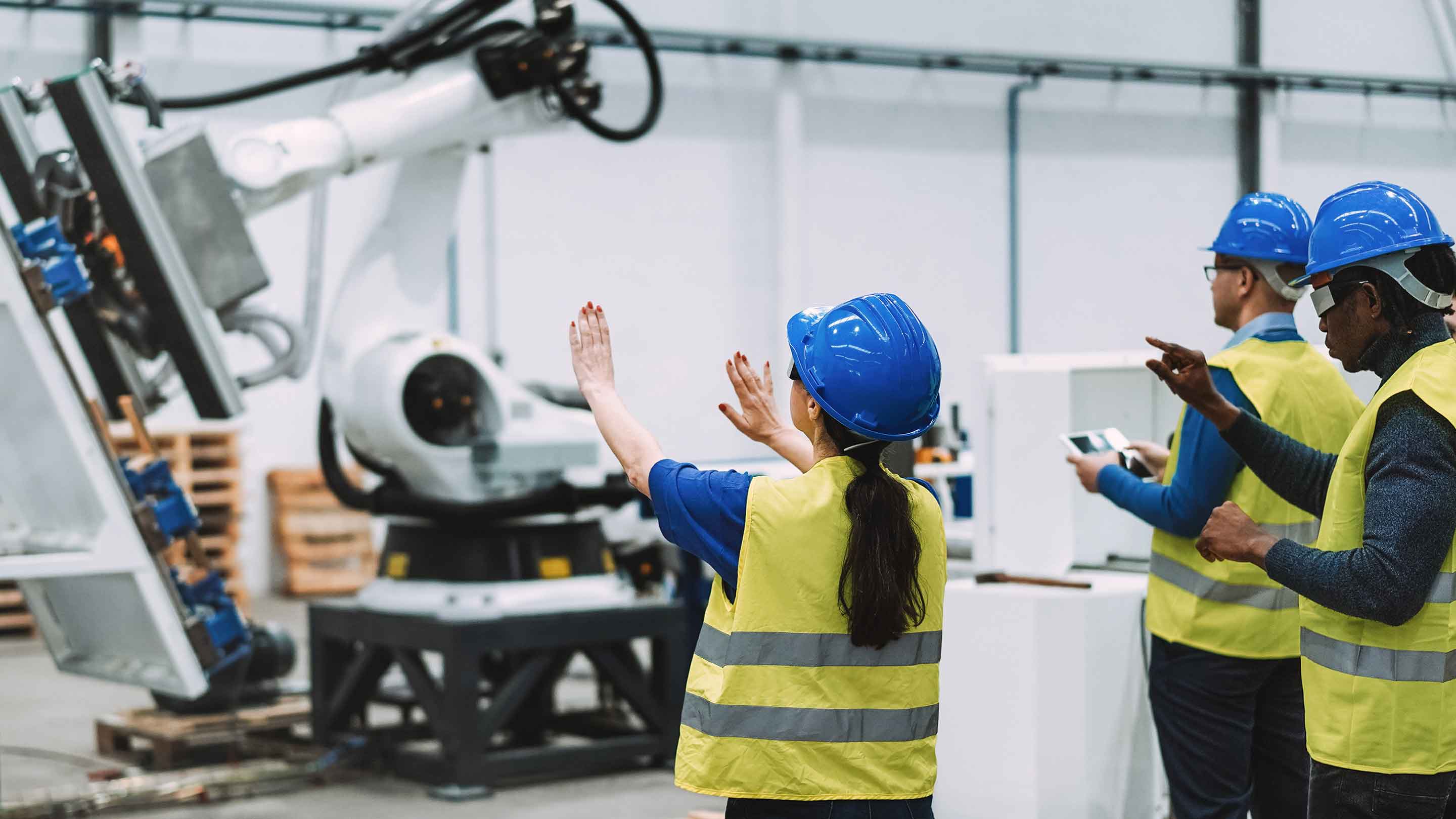 العمالة الفنية والتقنية